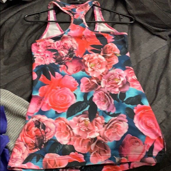 Lululemon Racerback Tank!! - Picture 5 of 5